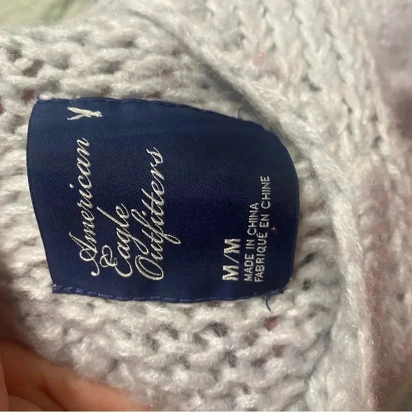 American Eagle Outfitters Loose Knit Sweater Gray V Neck Size Medium 3/4 Sleeves - Picture 6 of 6